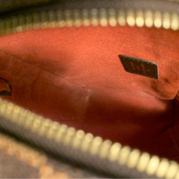 Louis Vuitton Geronimos Waist/Bum Bag Damier Canvas w/Red Interior *Authentic* - Picture 11 of 16